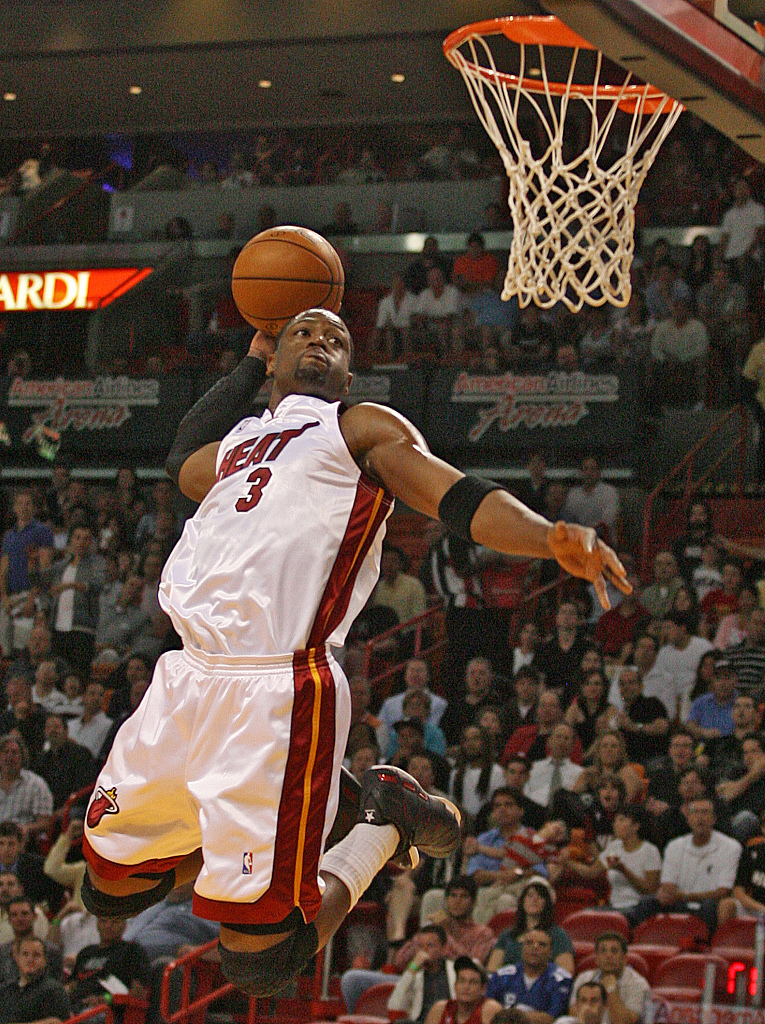 kaiyun-韦德：我生涯第二赛季应该拿进步最快球员奖 当时场均分提高了8分