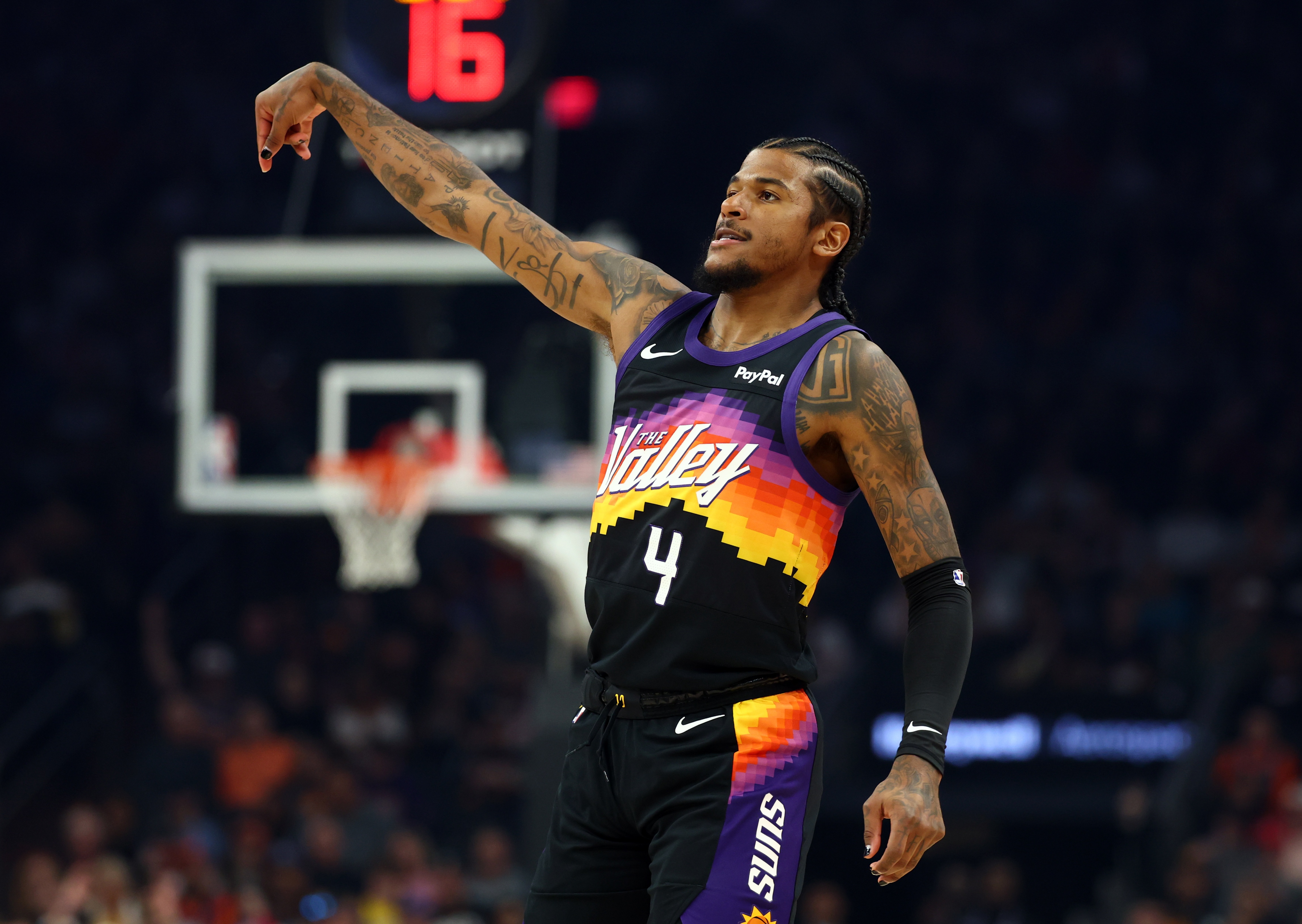 kaiyun-手感略回暖！杰伦·格林16投7中&amp;三分8中2 砍下20分4板4断&amp;7失误